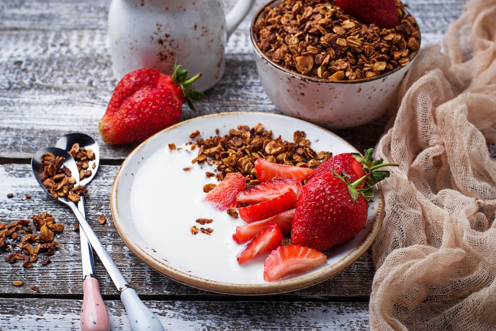 Incorporating nutrient-dense snacks into your evening routine can support sustained muscle growth.
